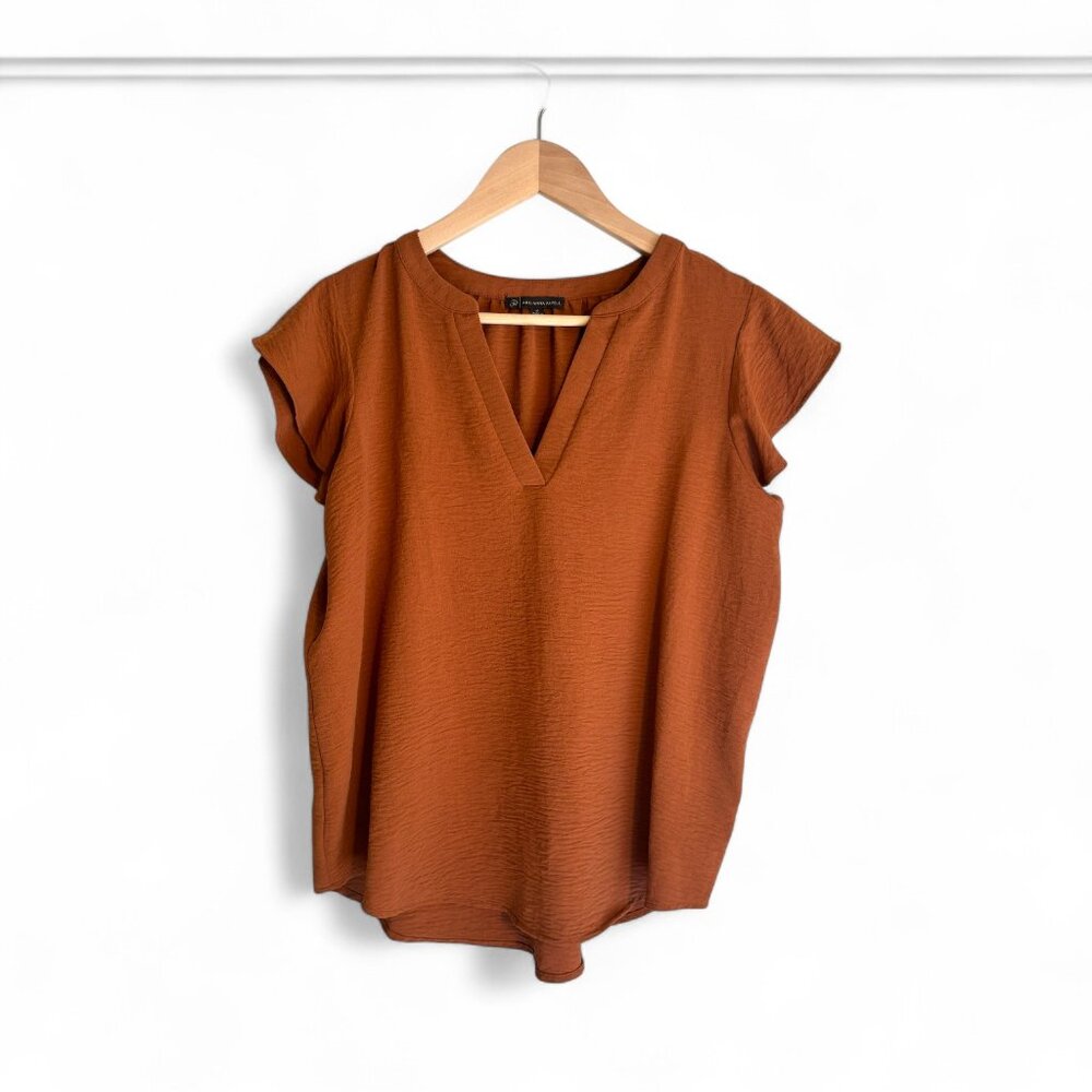 Adrianna Papell Rust V Neck Top Medium Flutter Cap Sleeves Textured Woven